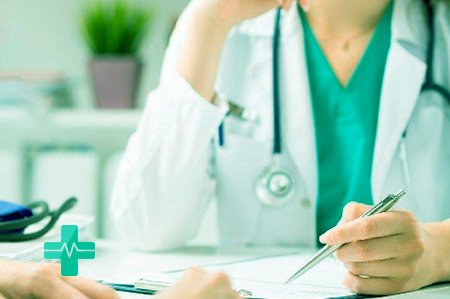 Консультация с врачом в кабинете